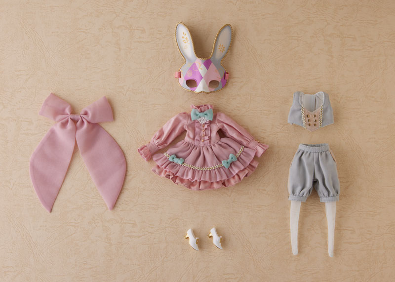 Harmonia bloom Seasonal Doll Beatrice