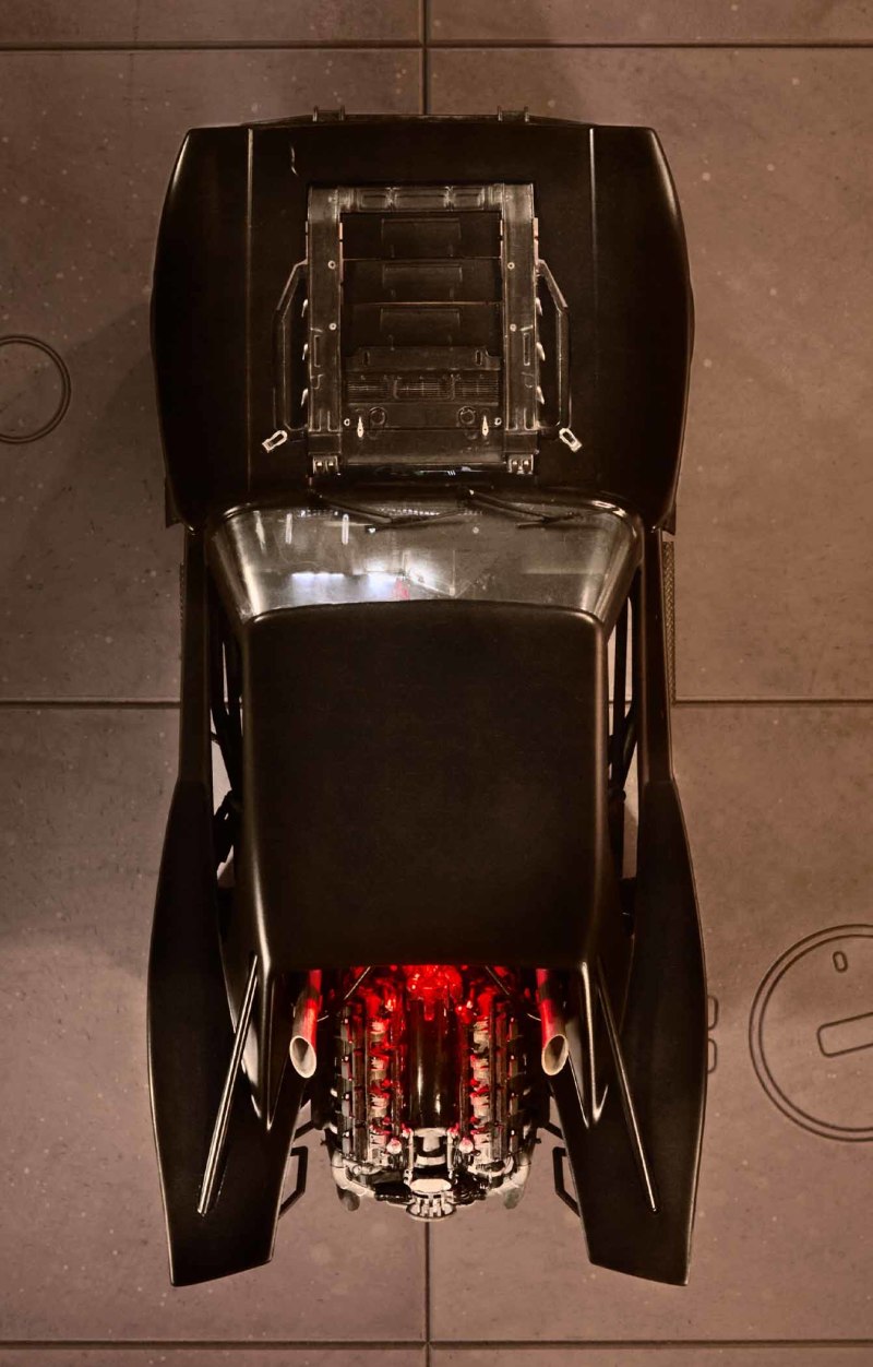 Mattel Creations The BATMAN™ The Ultimate Batmobile 1/10