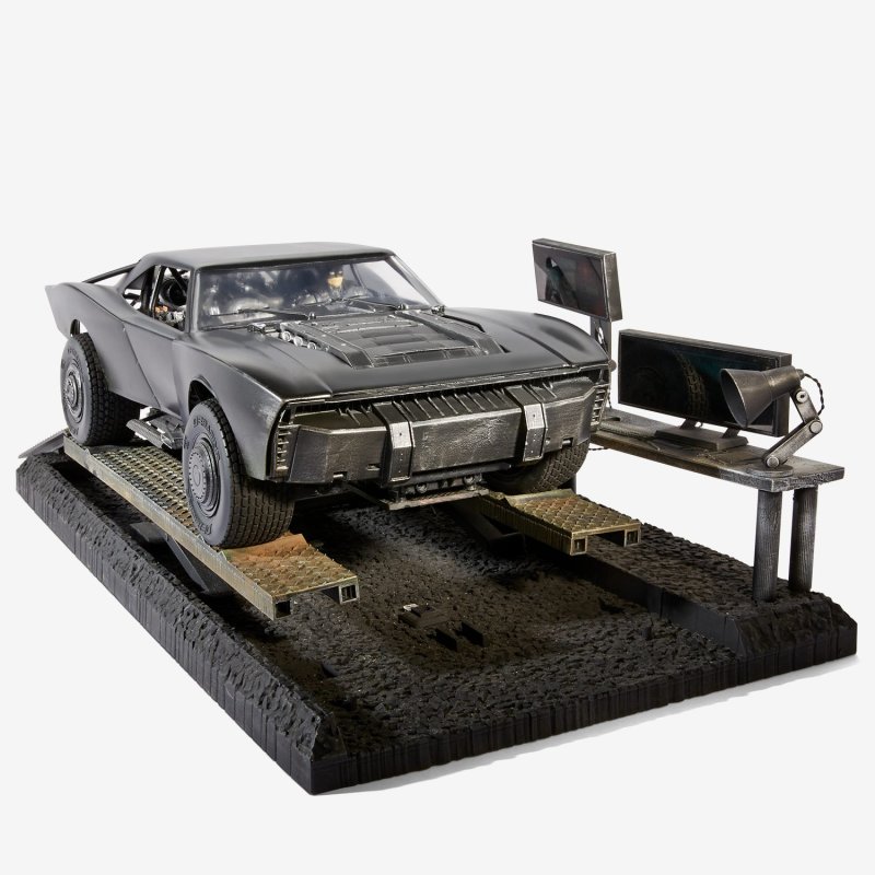 Mattel Creations The BATMAN™ The Ultimate Batmobile 1/10