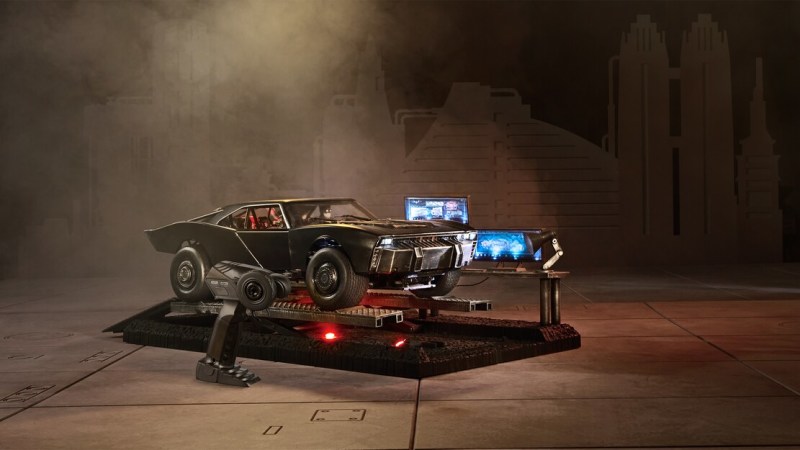 Mattel Creations The BATMAN™ The Ultimate Batmobile 1/10