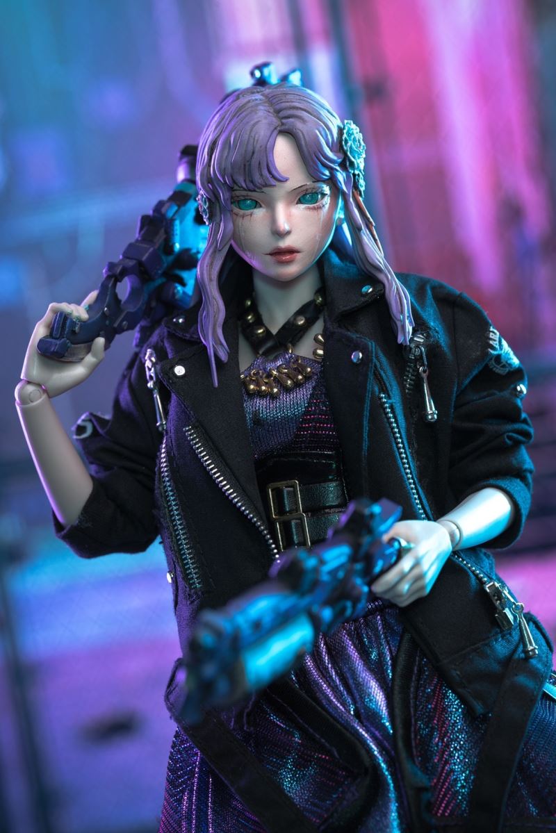 AF-LCG C Lost City Girl Trafficker 1/6