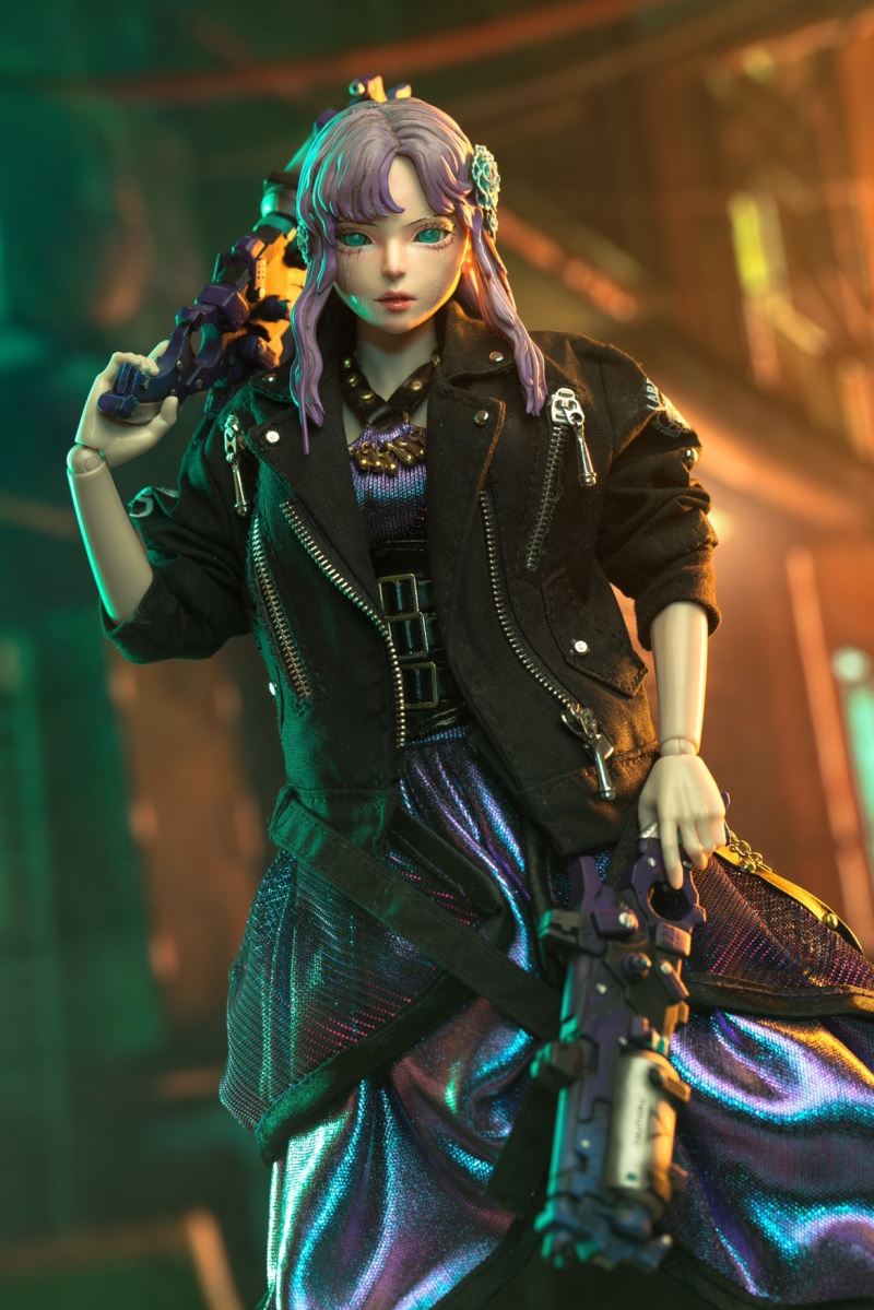 AF-LCG C Lost City Girl Trafficker 1/6