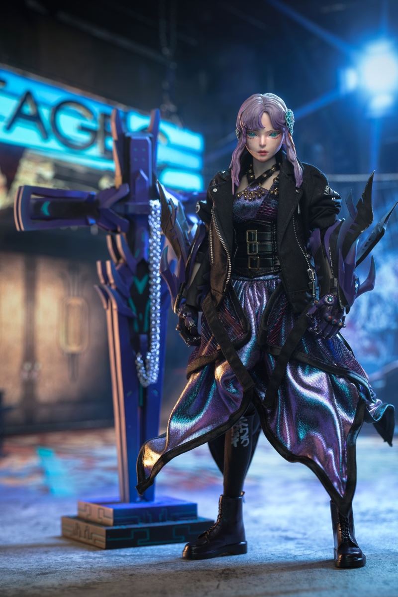 AF-LCG C Lost City Girl Trafficker 1/6