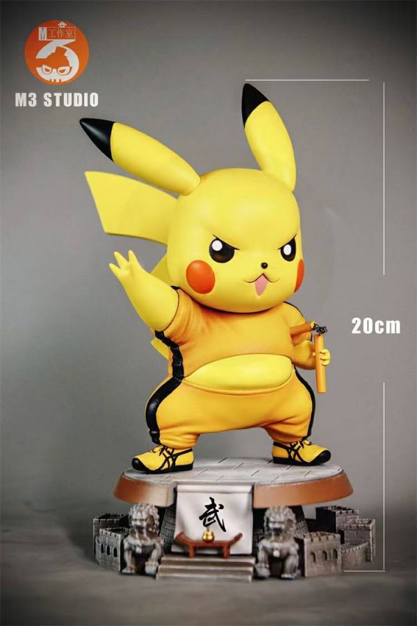 Pikachu cos Bruce Lee