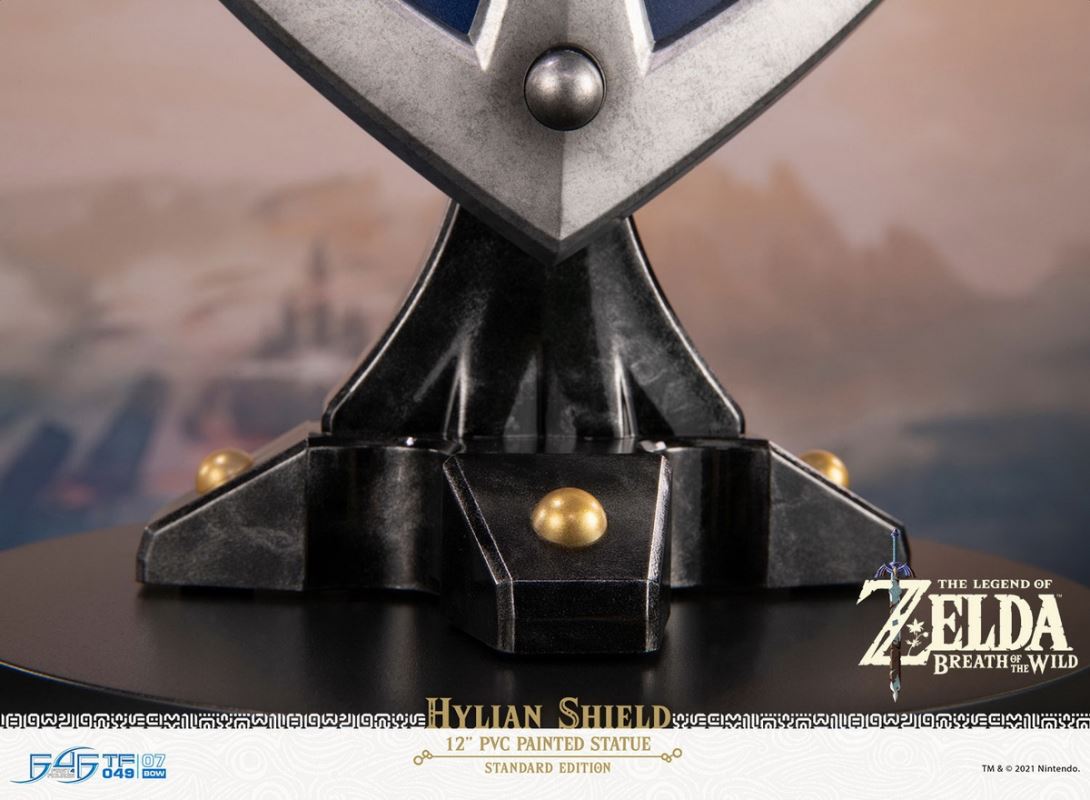 THE LEGEND OF ZELDA: BREATH OF THE WILD - Hylian SHIELD (STANDARD EDITION)