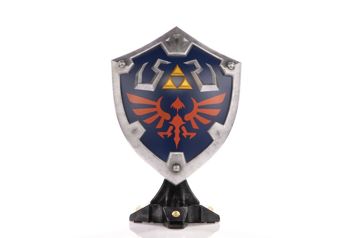 THE LEGEND OF ZELDA: BREATH OF THE WILD - Hylian SHIELD (STANDARD EDITION)
