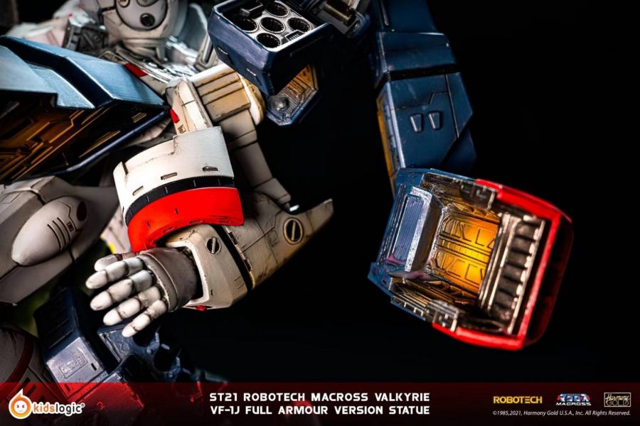 ST21 Robotech Macross Valkyrie VF-1J Full Armour Version Statue