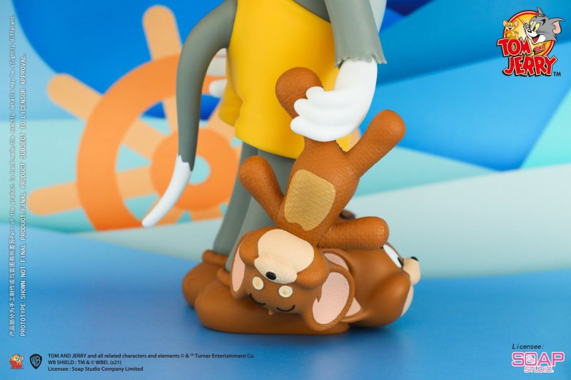 Tom and Jerry - Catnap Figure