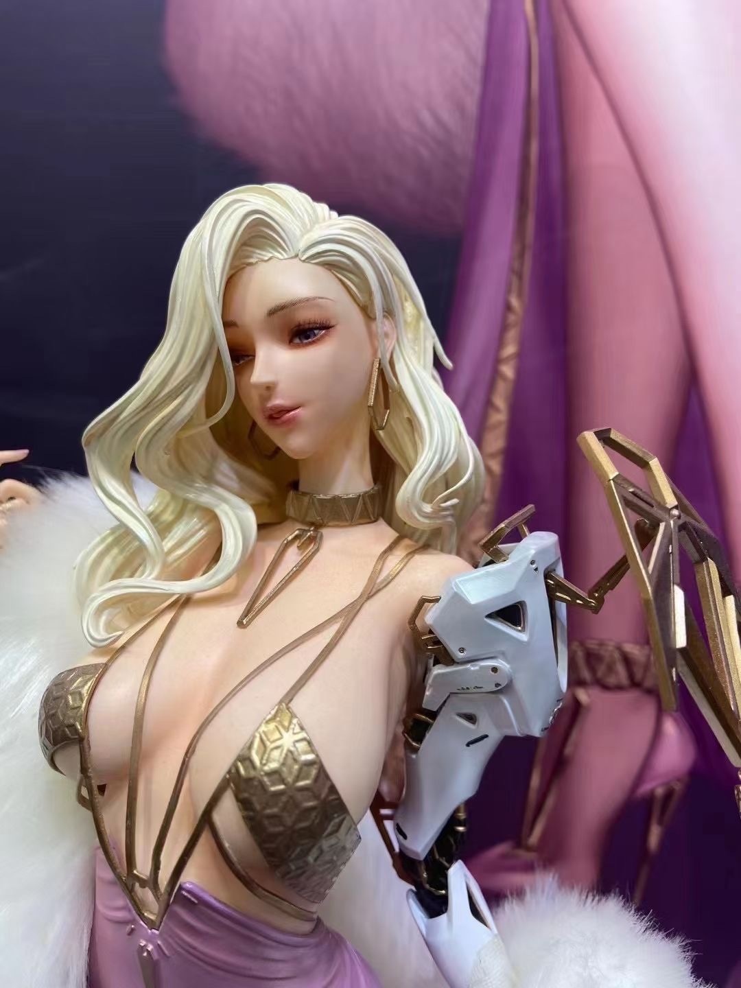 Queen – Lovecacao [Licensed]