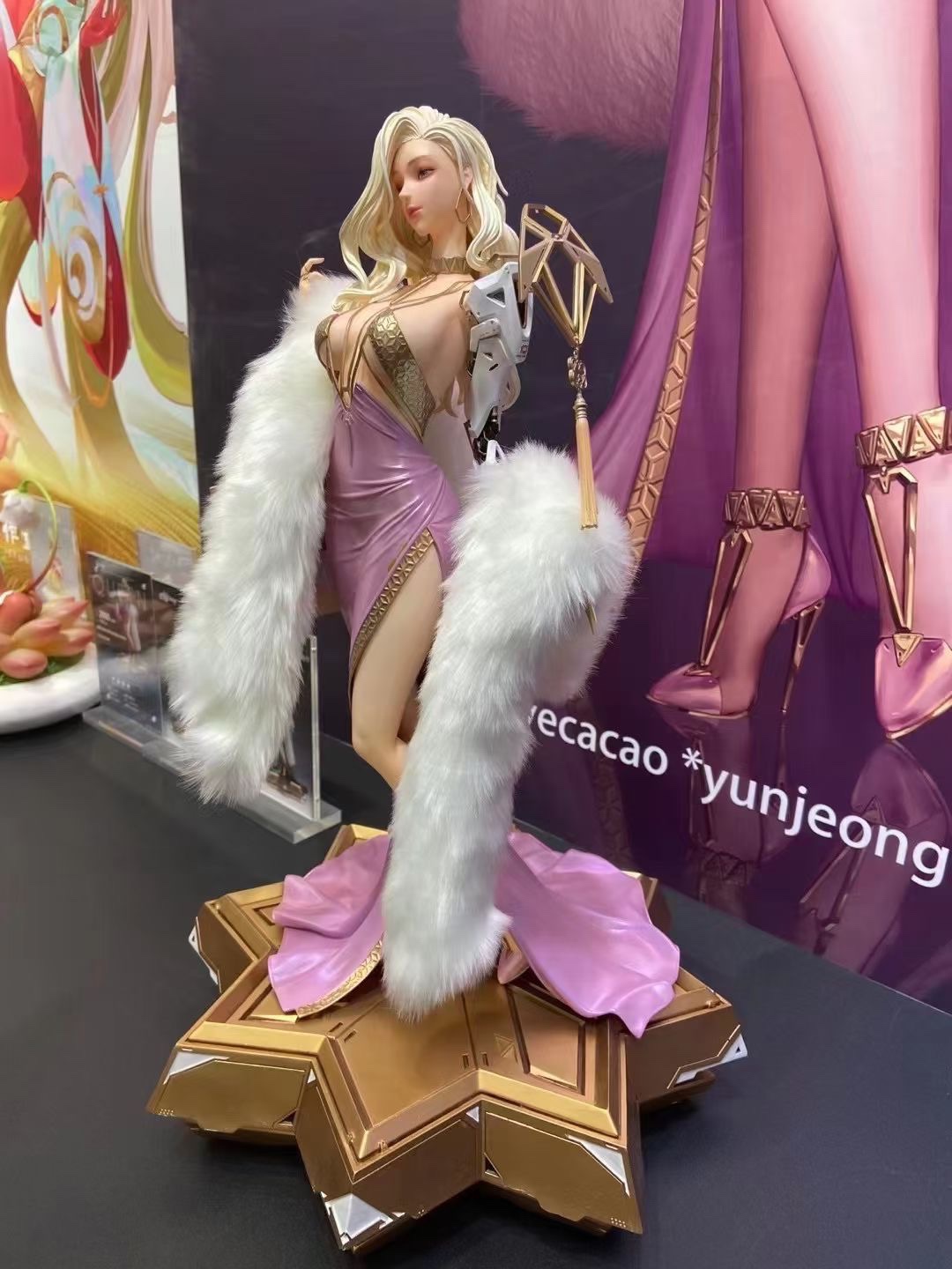 Queen – Lovecacao [Licensed]