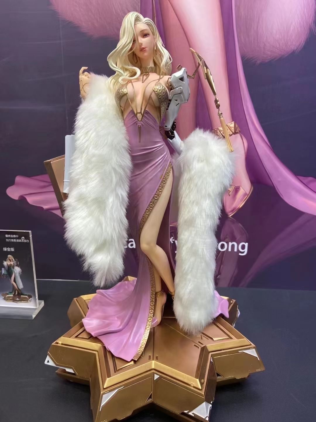 Queen – Lovecacao [Licensed]