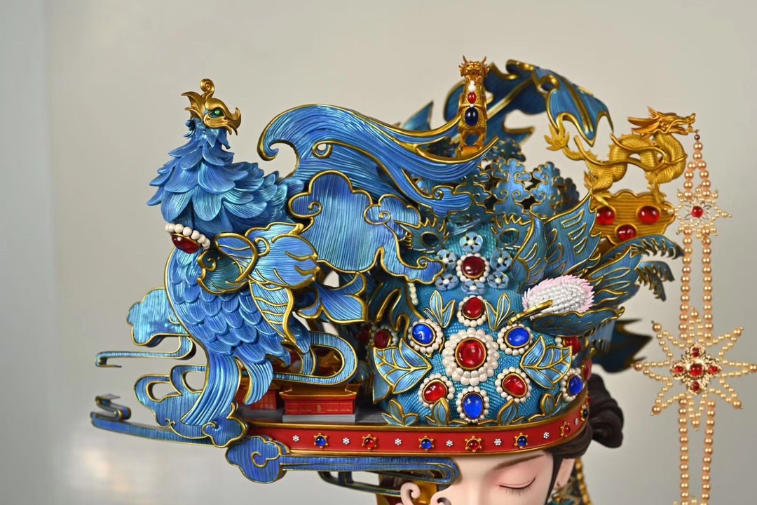 Golden Dragon & Phoenix Crowns