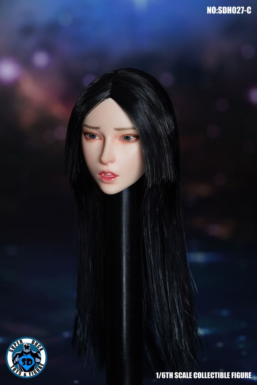 Emoticon Female Head Sculpture