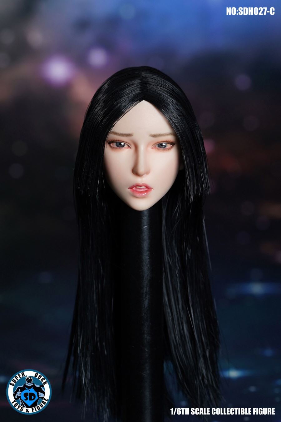 Emoticon Female Head Sculpture