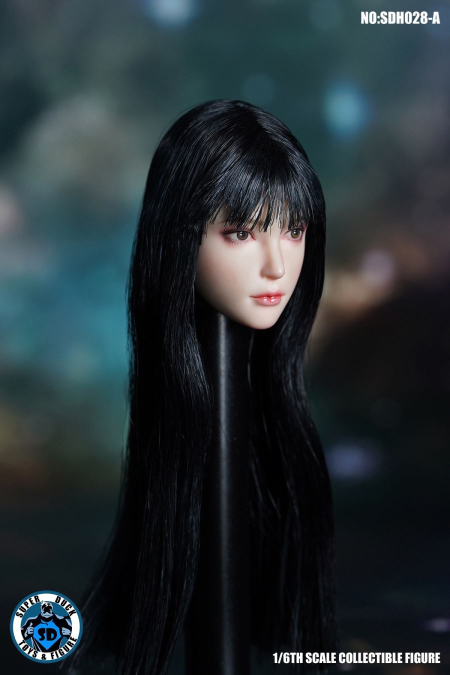 Emoticon Female Head Sculpture