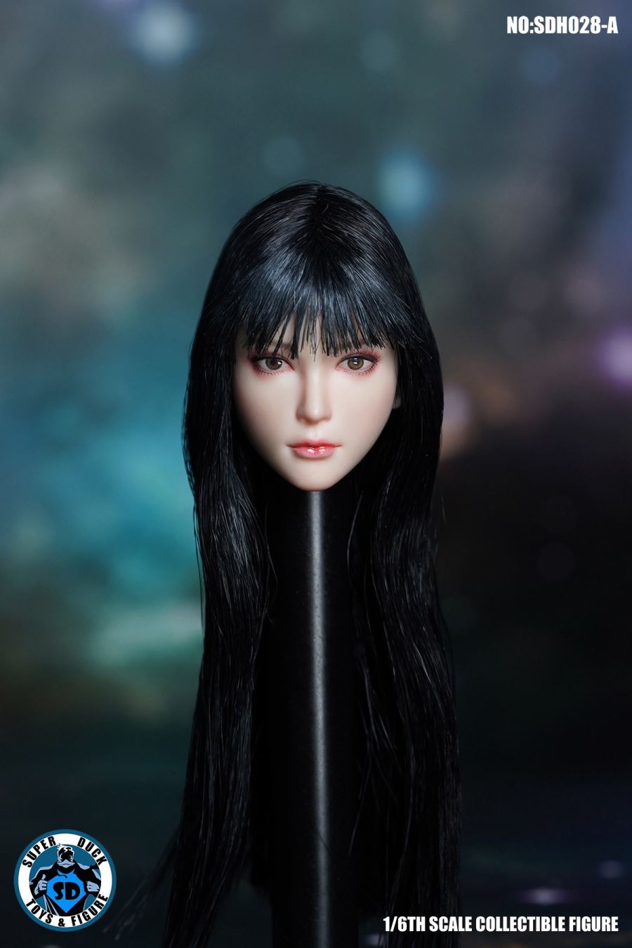 Emoticon Female Head Sculpture