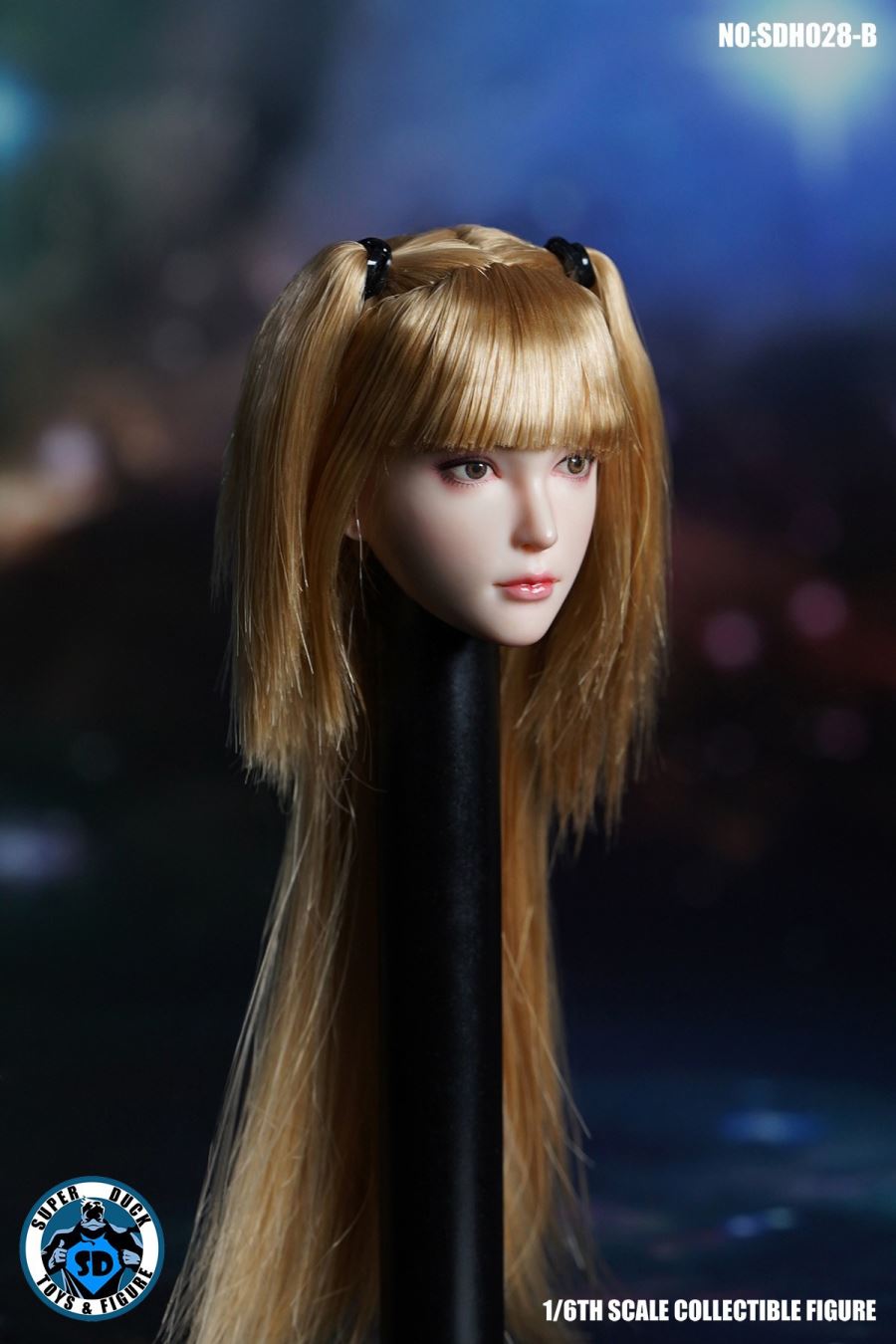 Emoticon Female Head Sculpture