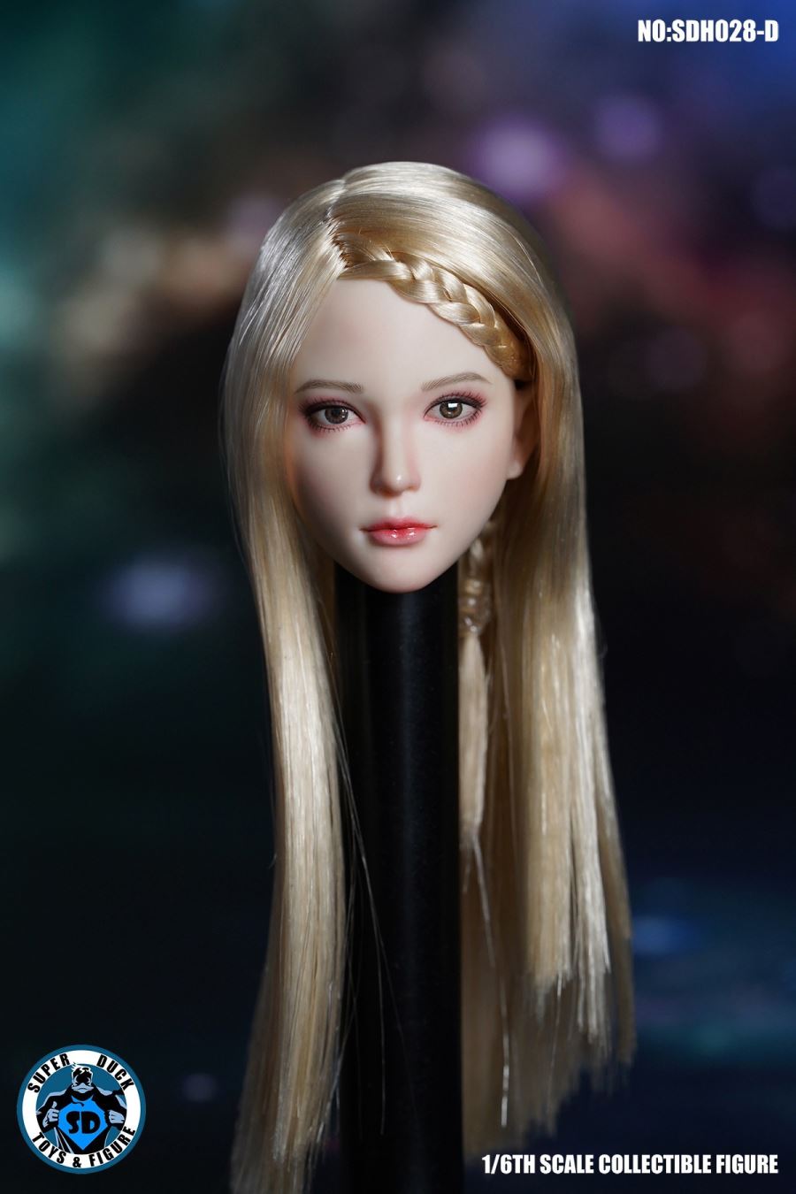 Emoticon Female Head Sculpture