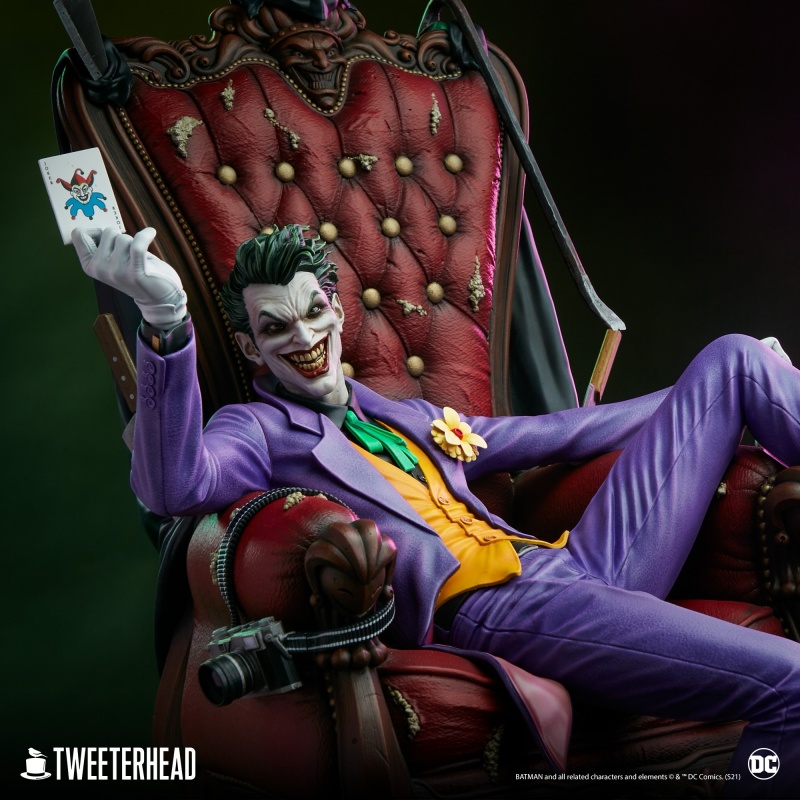 The Joker 1/6 Scale Deluxe Maquette