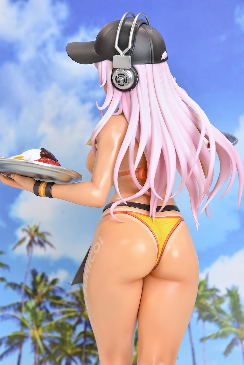 Super Sonico 1/7 Scale Figure -Bikini Curry Shop Ver