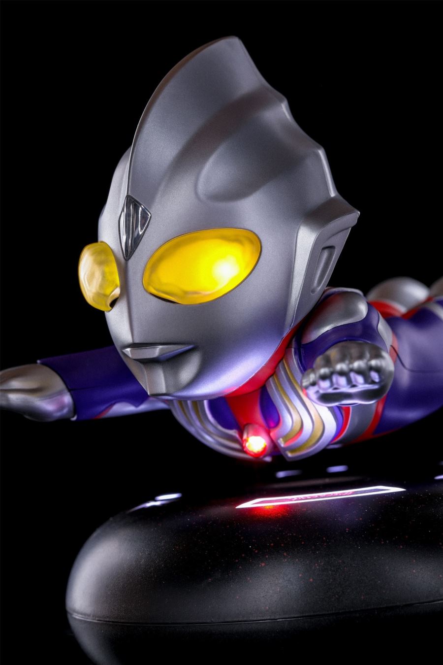 Q version of the floating Ultraman