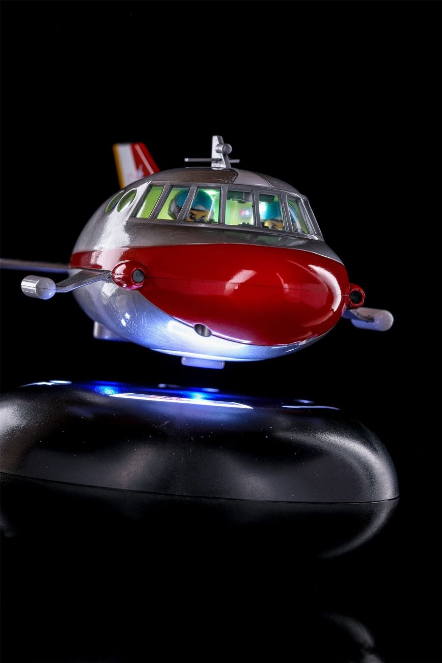 Q version of the floating Ultraman