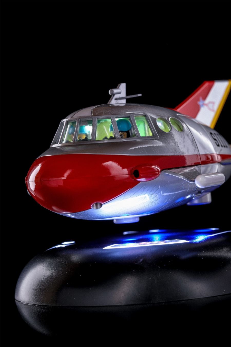 Q version of the floating Ultraman