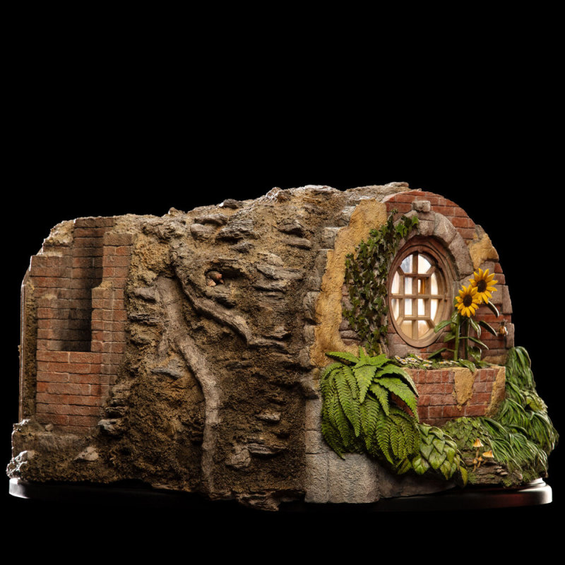  BILBO BAGGINS™ IN BAG END 1/6 scale statue-Limited Edition