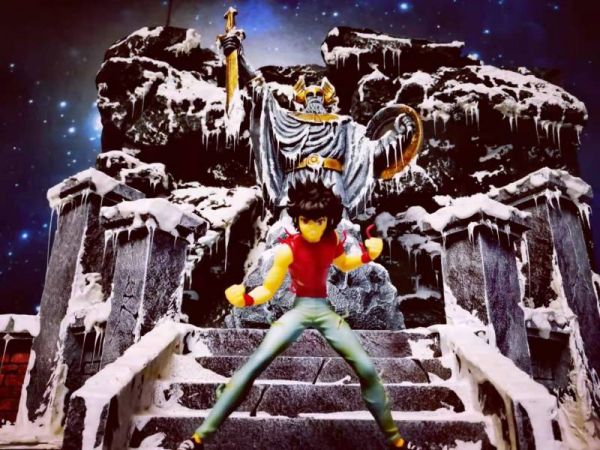 Saint Seiya Odin Statue