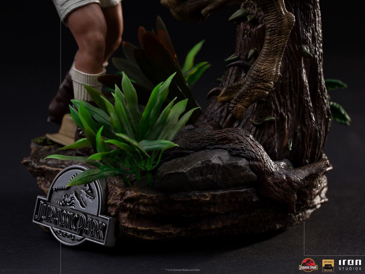 Jurassic Park - Smart Girl Raptor scene 1/10