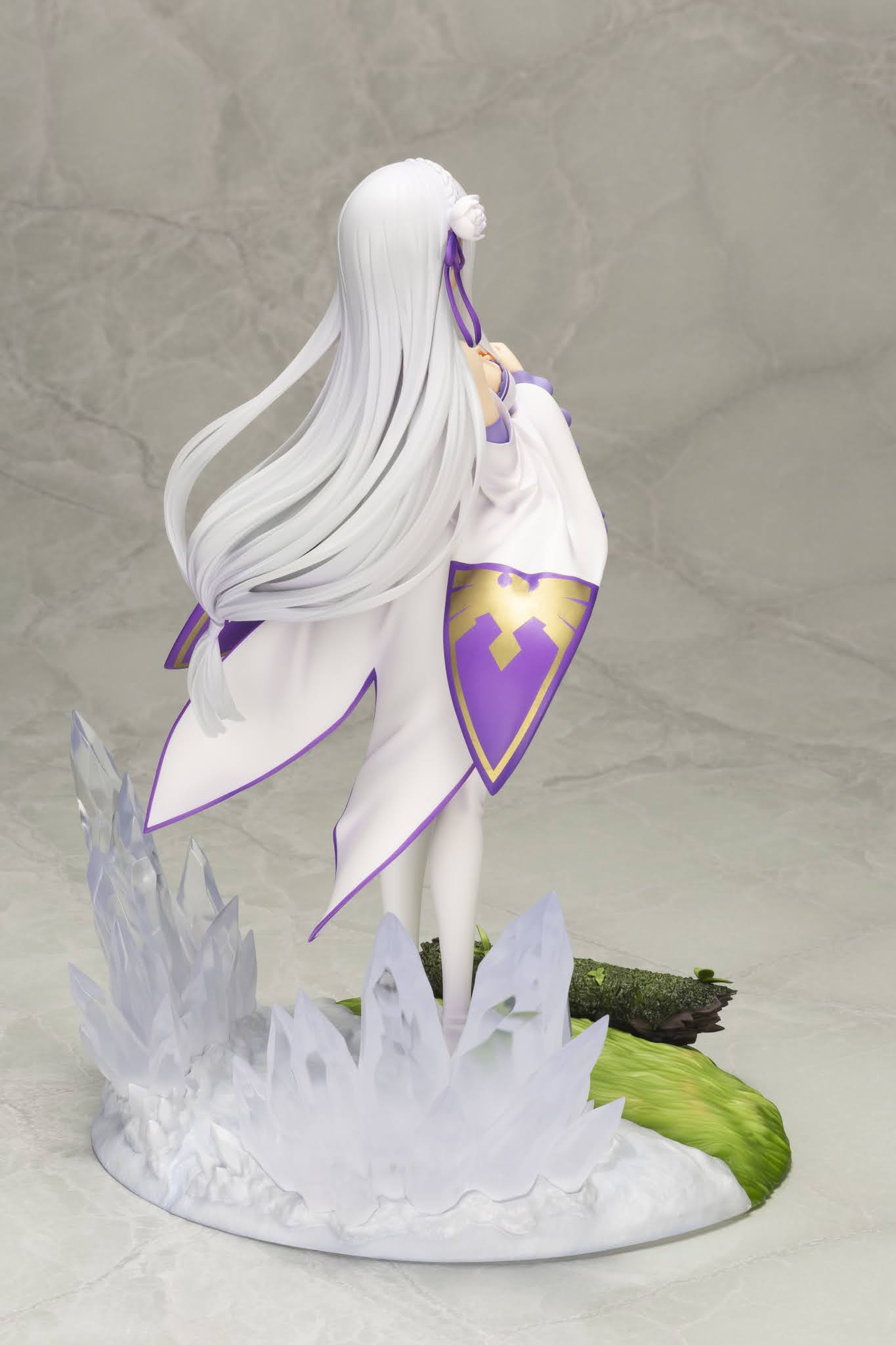 Re: ZERO -Starting Life in Another World- - Emilia 1/7
