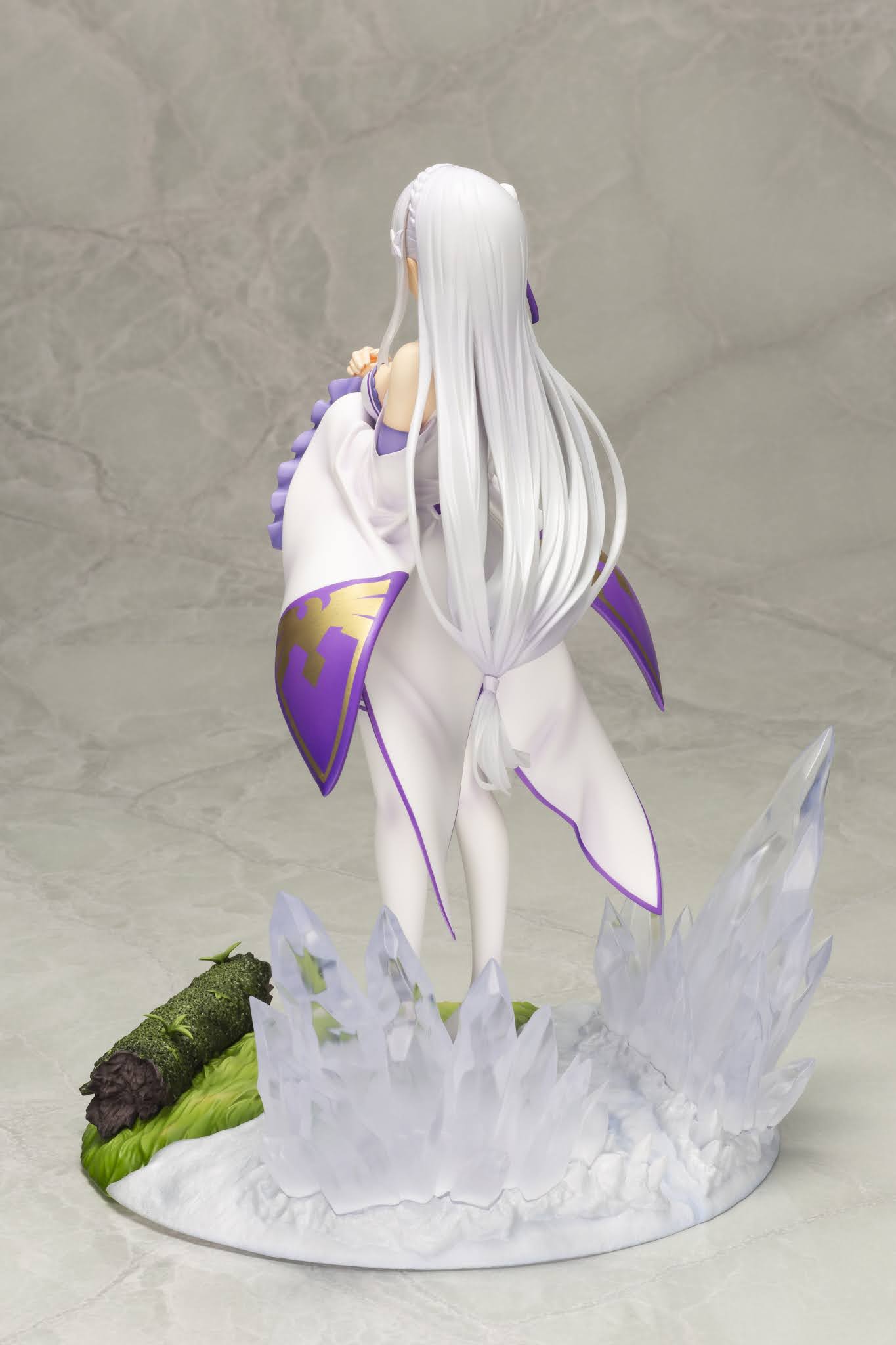 Re: ZERO -Starting Life in Another World- - Emilia 1/7
