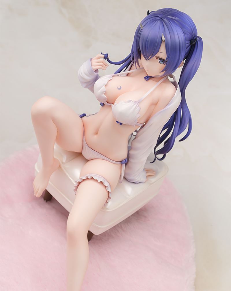 Ao-Oni Girl illustration by Kasu Komeshiro 1/6