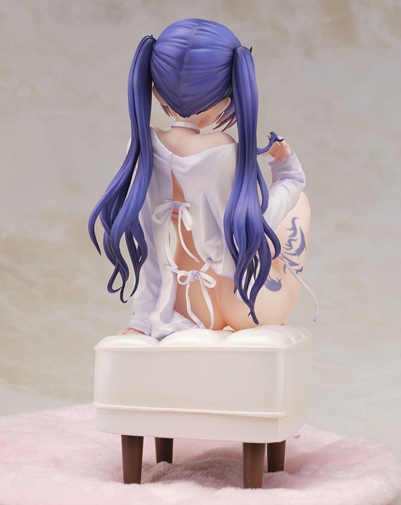Ao-Oni Girl illustration by Kasu Komeshiro 1/6