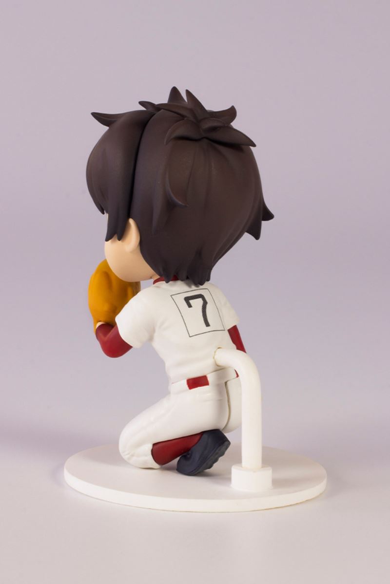 Daigo Shigeno and Mutsuko Sakura mini-figures
