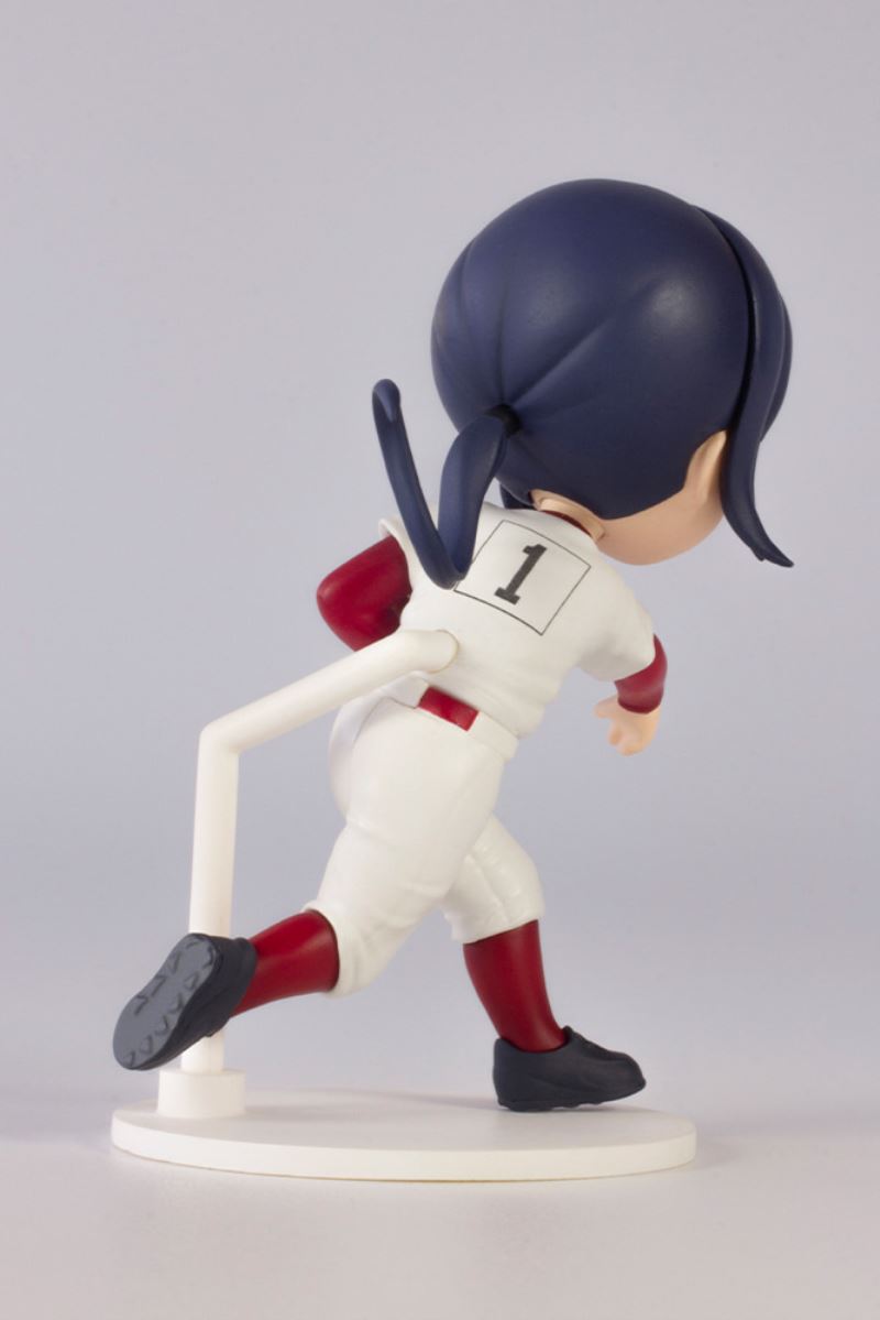 Daigo Shigeno and Mutsuko Sakura mini-figures