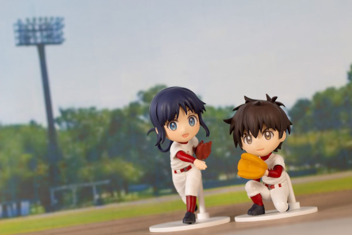 Daigo Shigeno and Mutsuko Sakura mini-figures