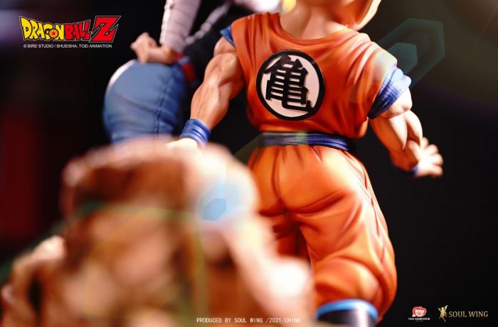 Krillin and Android 18 - Dragon Ball Z