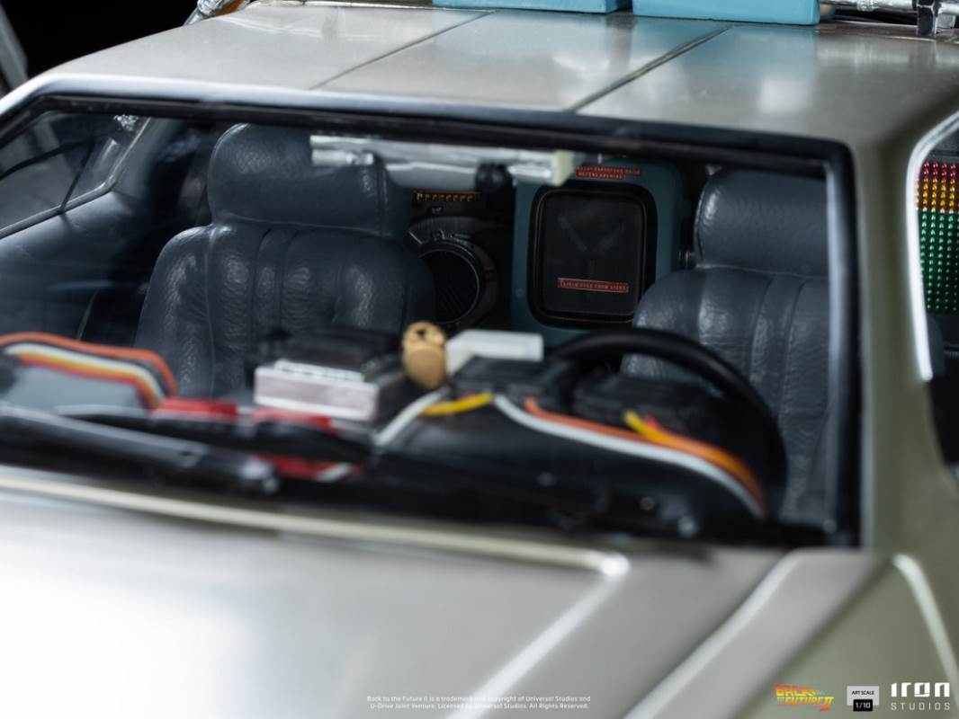 DeLorean Full Set Deluxe - Back to the Future Part II - Art Scale 1/10