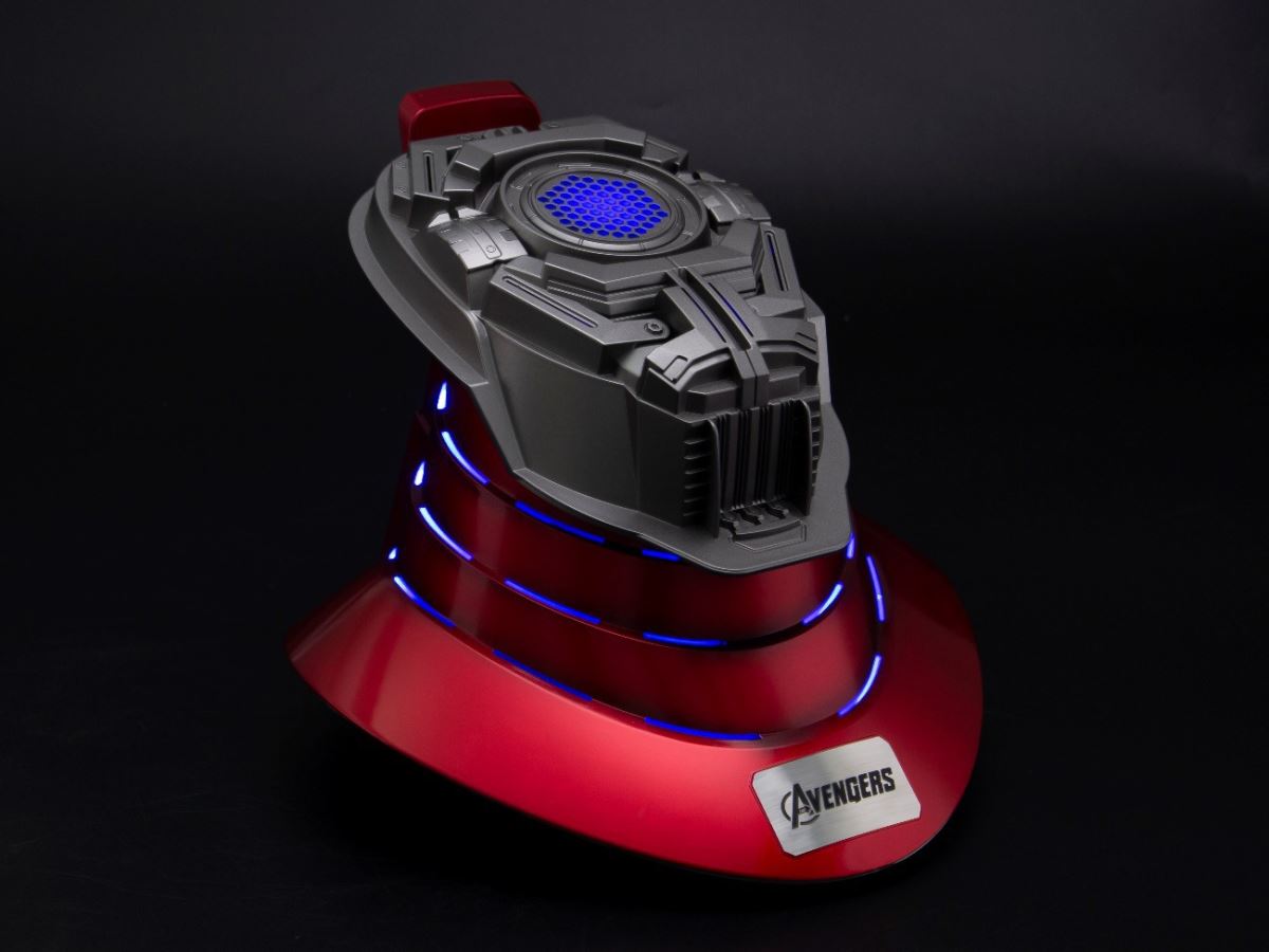 Iron Man Base w/speaker MK7 Base w/dual speakers & blue light 1/1