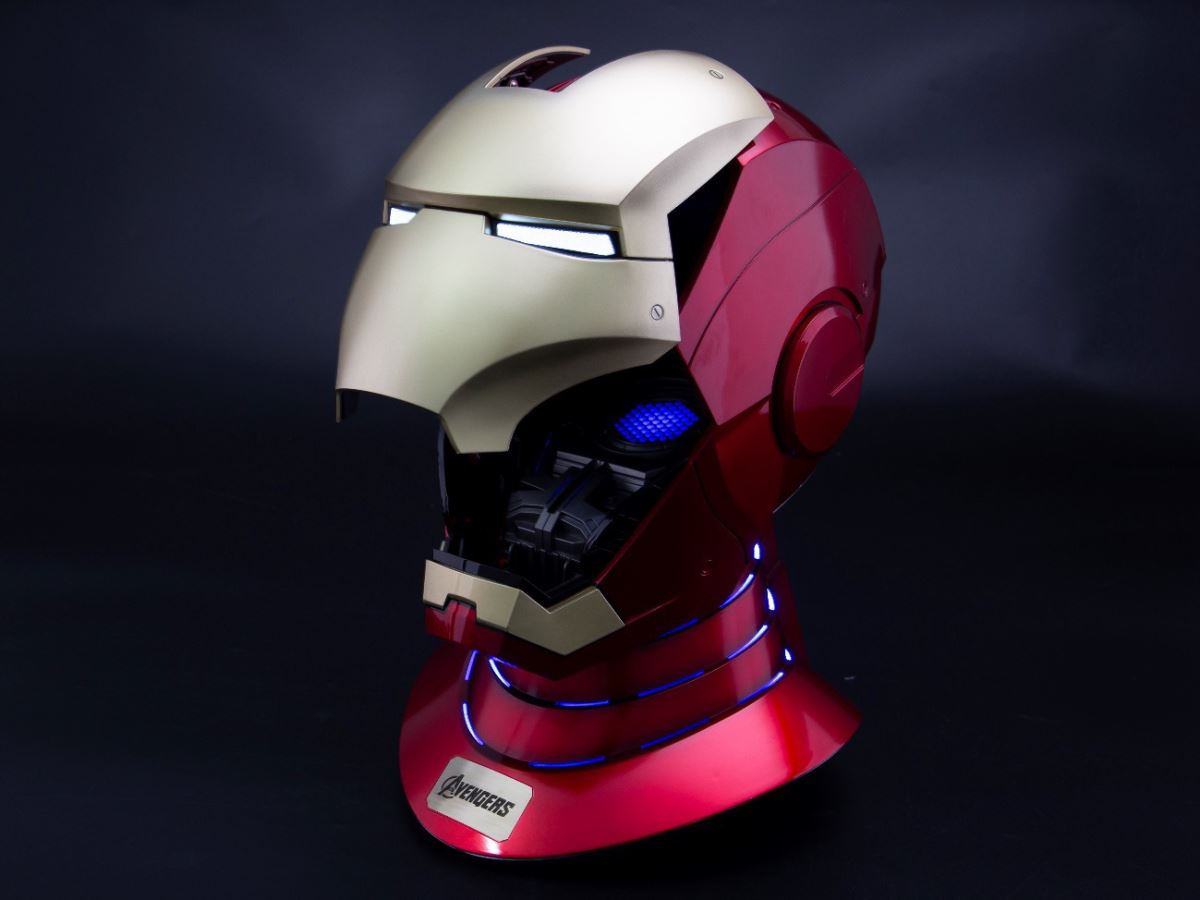 Iron Man Base w/speaker MK7 Base w/dual speakers & blue light 1/1