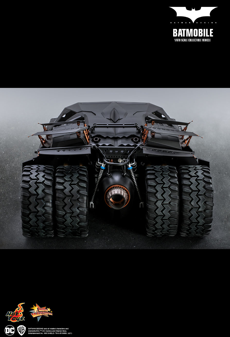 BATMAN BEGINS BATMOBILE 1/6TH SCALE COLLECTIBLE VEHICLE