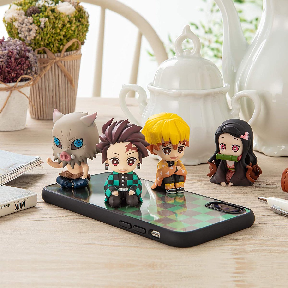 Kimetsu no Yaiba palm-sized