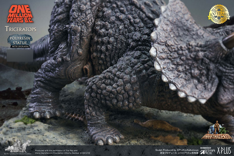 Dinosaur 1 Million Years Triceratops Polyresin Statue