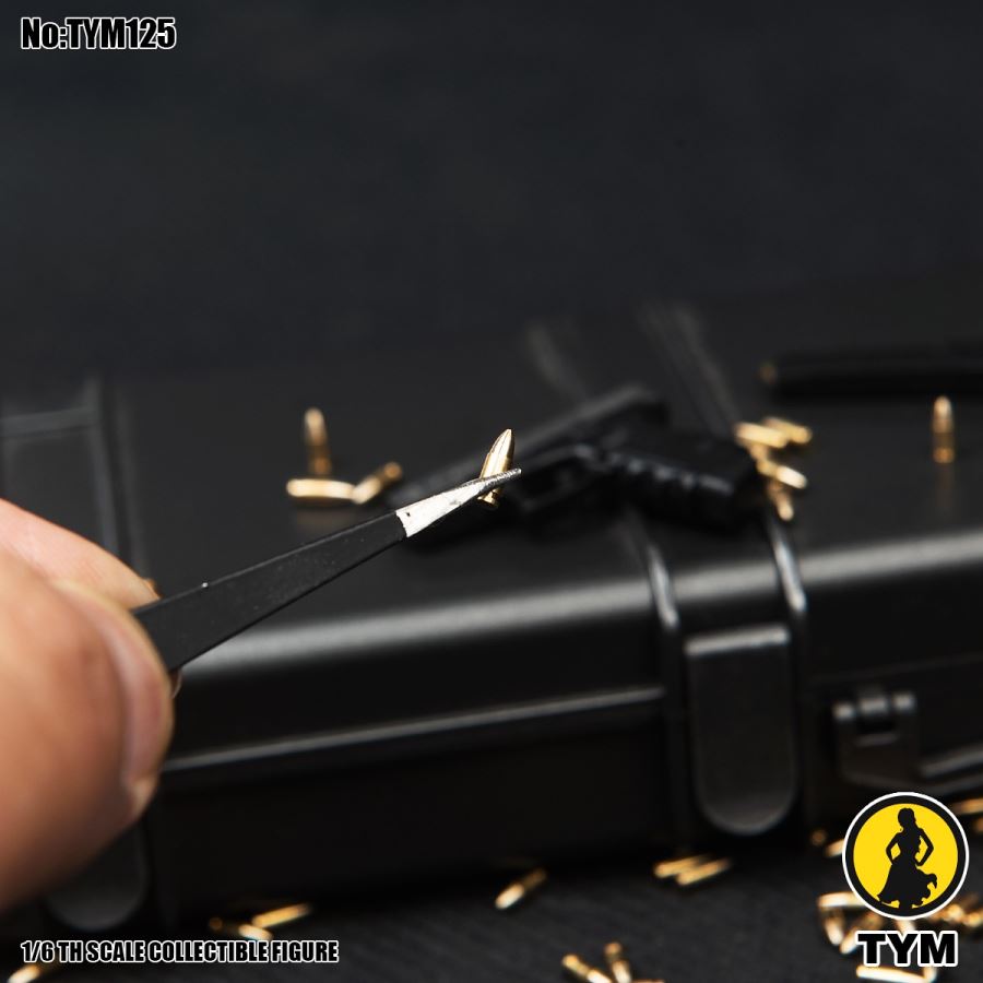 Sniper rifle bullet and pistol bullet pack soldier weapon scene 1/6