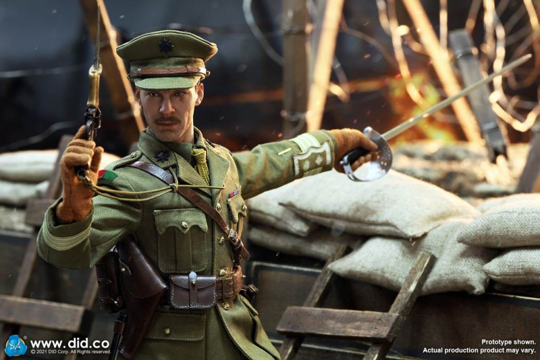 British Colonel in World War I (#B11012) & Combat Table Scene Set (#E60062) 1/6
