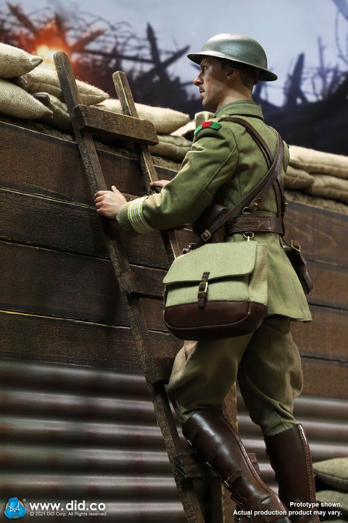 British Colonel in World War I (#B11012) & Combat Table Scene Set (#E60062) 1/6