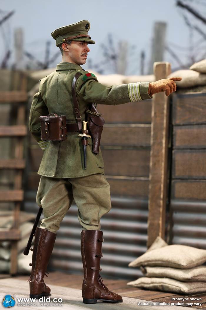 British Colonel in World War I (#B11012) & Combat Table Scene Set (#E60062) 1/6