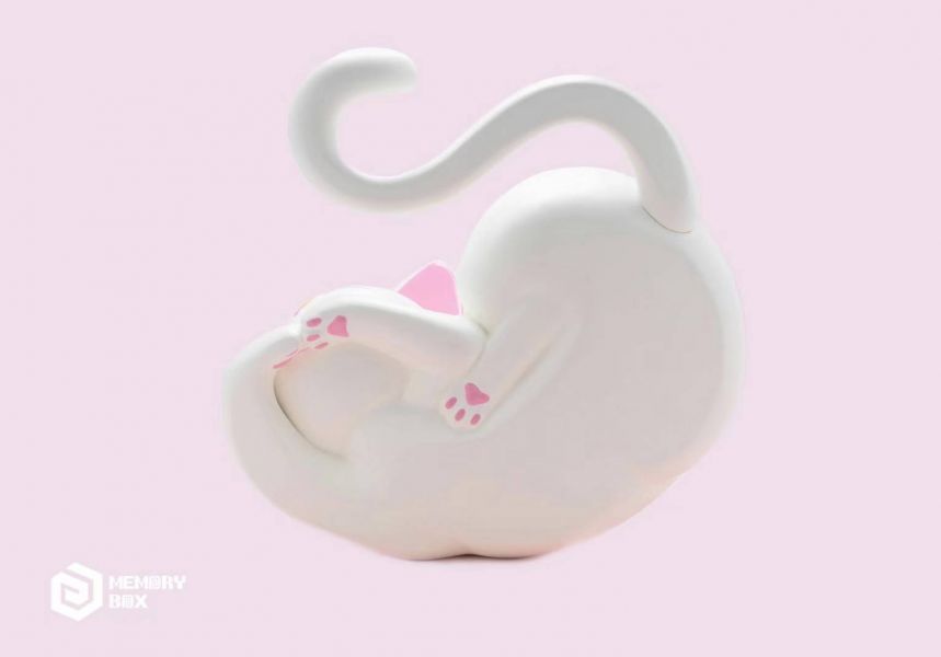 Luna Artemis sleeping - Sailor Moon