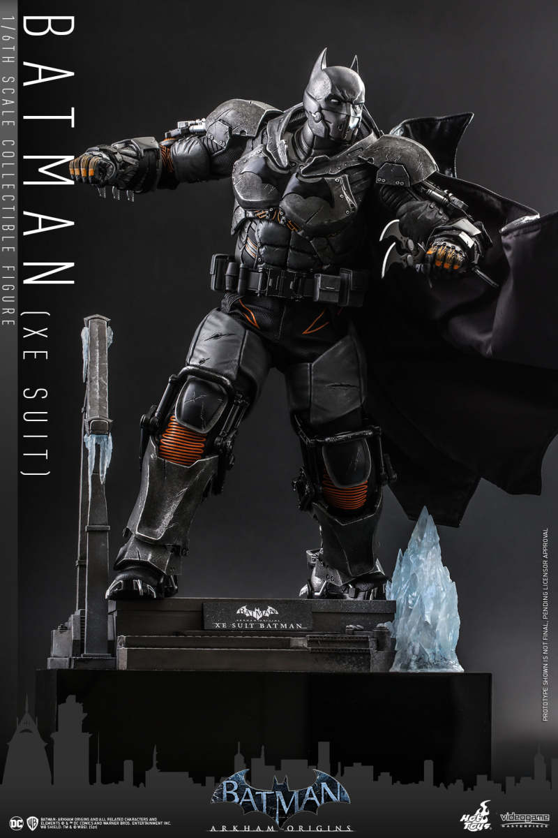 BATMAN: ARKHAM ORIGINS - BATMAN (XE SUIT) 1/6